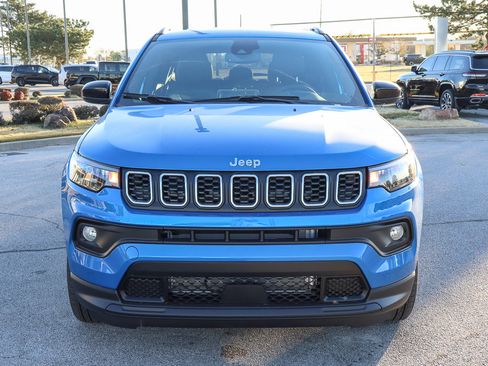 New 2026 Jeep Compass Latitude image 3