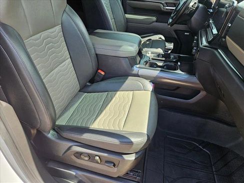 Used 2024 Chevrolet Silverado 1500 ZR2 w/ Technology Package image 21