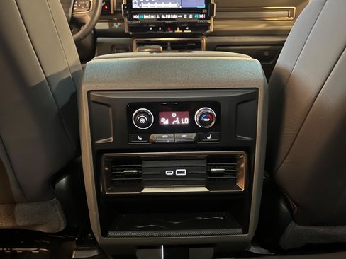 Used 2025 GMC Hummer EV 3X w/ LPO, Sport Package AWD/4WD image 32