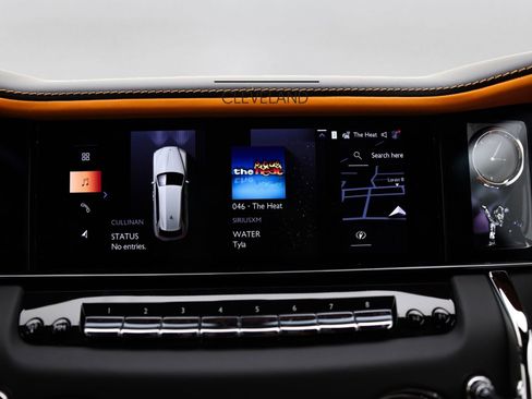 New 2026 Rolls-Royce Cullinan AWD/4WD image 19