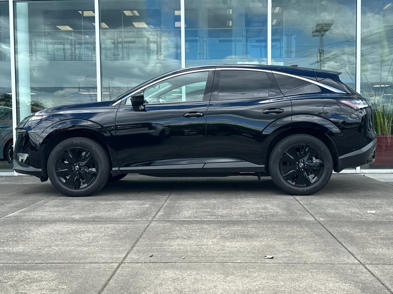 Certified 2025 Nissan Murano SV AWD/4WD image 7