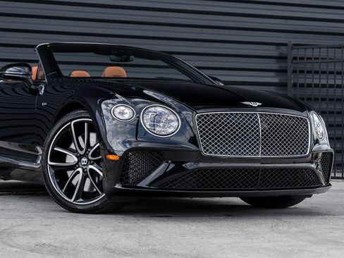 Used 2022 Bentley Continental GT image 5