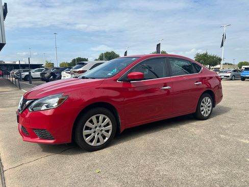 Used 2017 Nissan Sentra SV FWD image 3