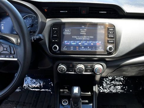 Used 2024 Nissan Kicks SV image 24