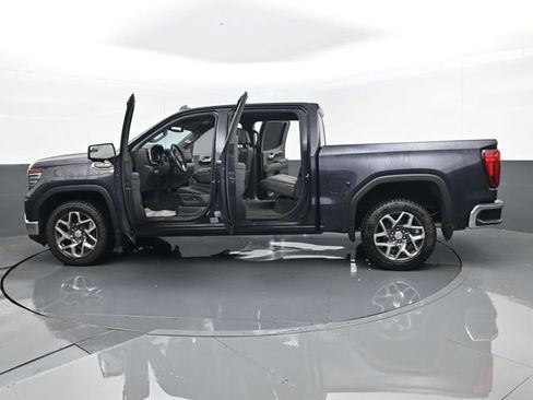 Used 2022 GMC Sierra 1500 SLT AWD/4WD image 30