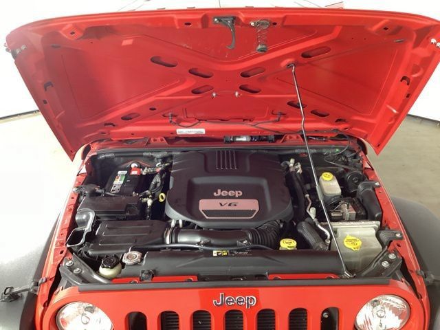 Used 2018 Jeep Wrangler Unlimited Sport AWD/4WD image 30