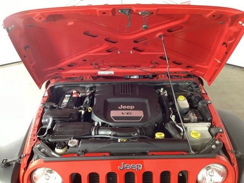 Used 2018 Jeep Wrangler Unlimited Sport AWD/4WD image 30