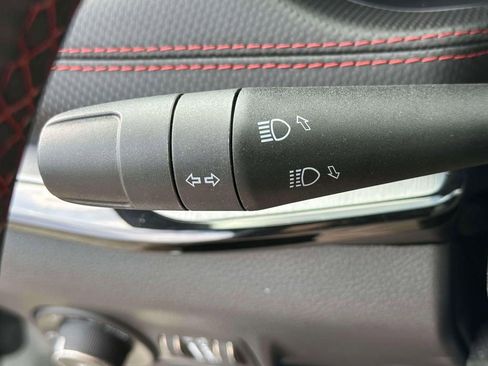 Used 2024 Jeep Compass Trailhawk image 23