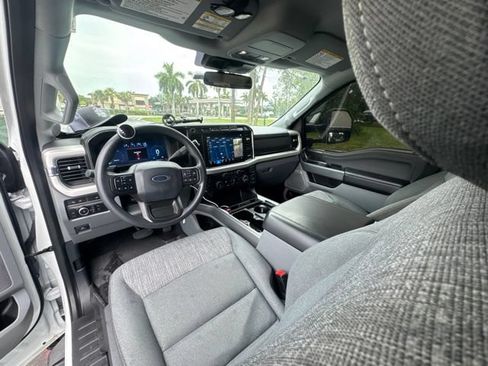 Used 2024 Ford F250 XLT w/ XLT Premium Package AWD/4WD image 16