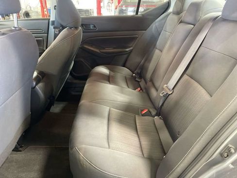 Used 2024 Nissan Altima 2.5 SV FWD image 21