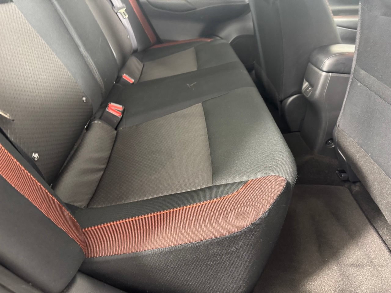 Used 2025 Nissan Versa SR FWD image 30