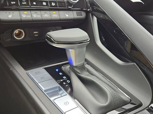 New 2025 Hyundai Elantra SEL image 18