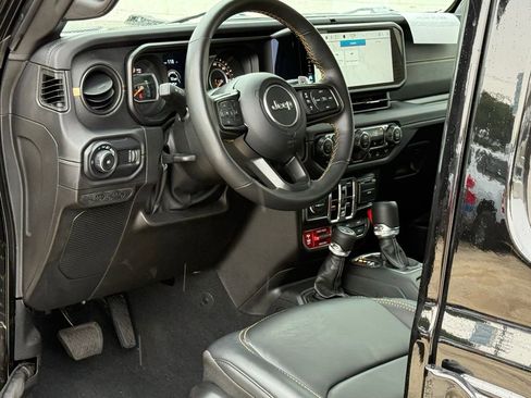 Used 2024 Jeep Wrangler Unlimited Rubicon 392 image 8