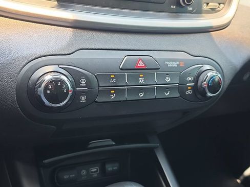 Used 2017 Kia Sorento FWD image 23
