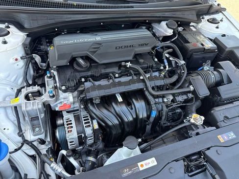 Certified 2024 Hyundai Elantra SEL FWD image 26