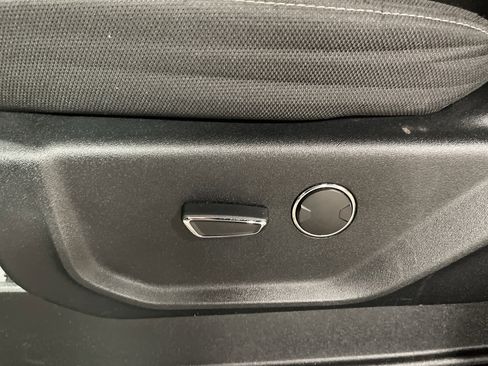 Used 2017 Ford F150 XLT w/ Equipment Group 301A Mid image 12