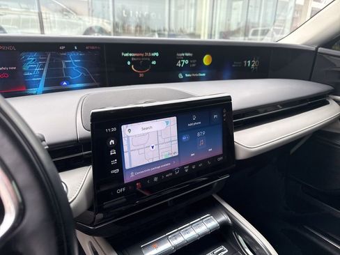 Used 2024 Lincoln Nautilus Reserve w/ Equipment Group 202A image 11