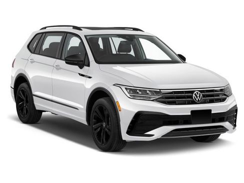 Used 2025 Volkswagen Tiguan SE R-Line image 1