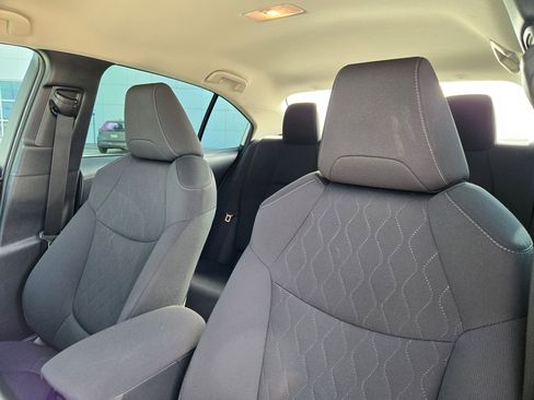 Used 2021 Toyota Corolla LE image 13