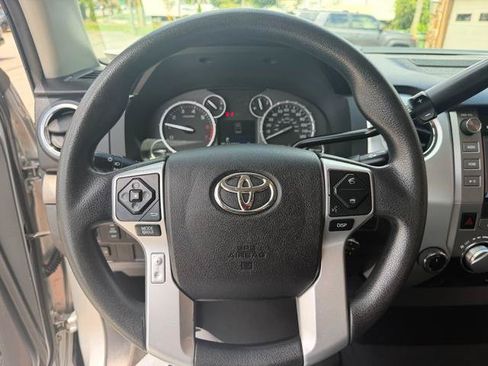 Used 2017 Toyota Tundra SR5 AWD/4WD image 15