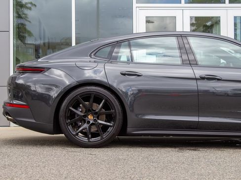 Used 2026 Porsche Panamera image 6