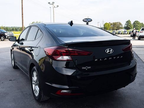 Used 2020 Hyundai Elantra SEL w/ Cargo Package (C1) FWD image 2