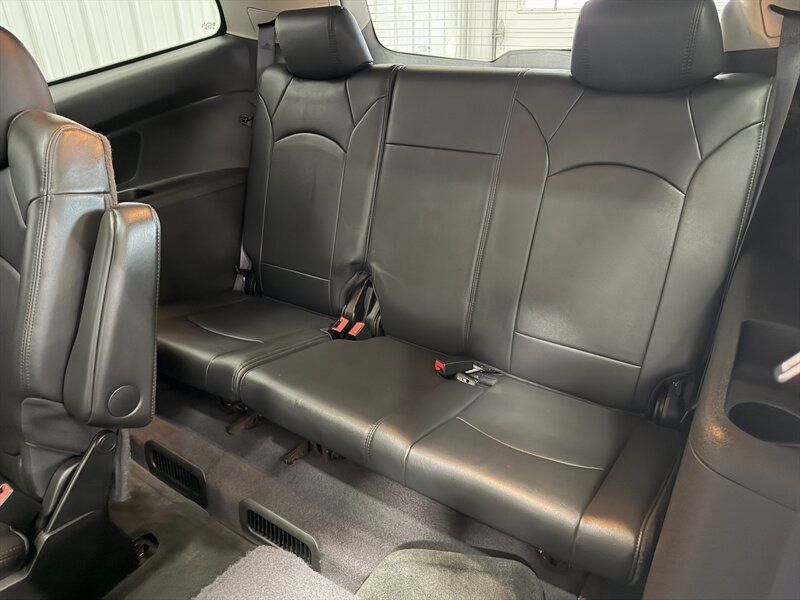 Used 2010 Chevrolet Traverse LT w/ Personal Connectivity Package AWD/4WD image 16