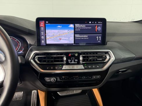 Used 2024 BMW X4 xDrive30i w/ Premium Package AWD/4WD image 17