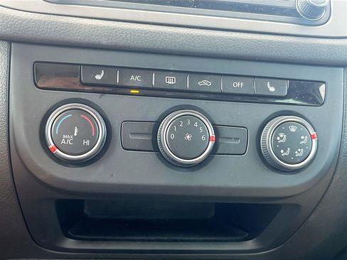 Used 2017 Volkswagen Tiguan Wolfsburg Edition image 15