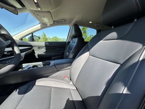 Certified 2025 Nissan Murano SV AWD/4WD image 13