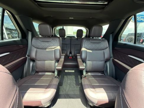 Used 2025 Ford Explorer Platinum w/ Ultimate Package AWD/4WD image 42