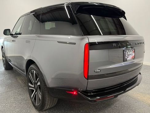 Used 2023 Land Rover Range Rover SE image 6
