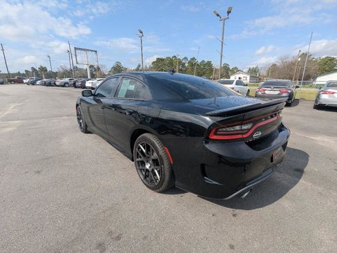 Used 2018 Dodge Charger R/T image 14