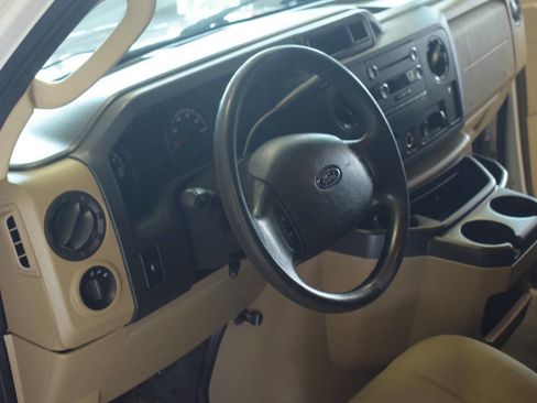 Used 2014 Ford E-350 and Econoline 350 XLT RWD image 49