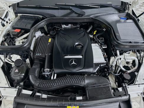 Used 2017 Mercedes-Benz GLC 300 4MATIC w/ Premium 1 Package image 31