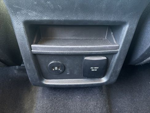 Used 2024 Ford Edge Titanium image 36