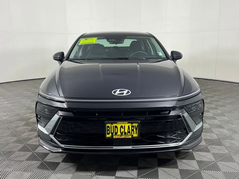 Used 2025 Hyundai Sonata SE image 2