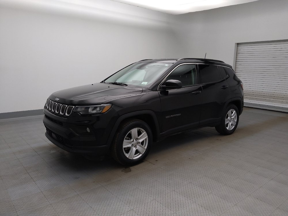 Used 2022 Jeep Compass Latitude FWD image 2
