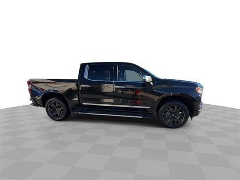 Certified 2023 Chevrolet Silverado 1500 High Country w/ Technology Package image 9
