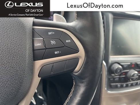 Used 2017 Jeep Grand Cherokee Limited w/ Luxury Group II image 18