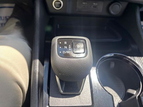Used 2023 Nissan Rogue SV AWD/4WD image 21
