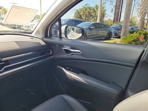 Used 2024 Kia Sportage SX Prestige image 15