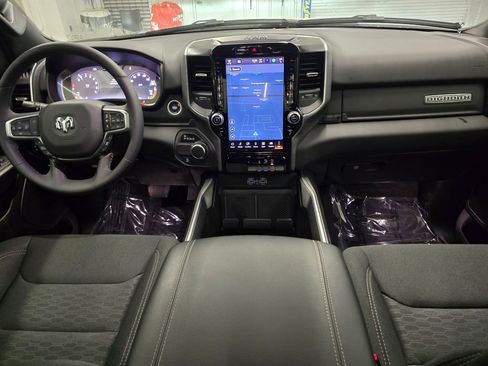 Used 2025 RAM 1500 Big Horn RWD image 39