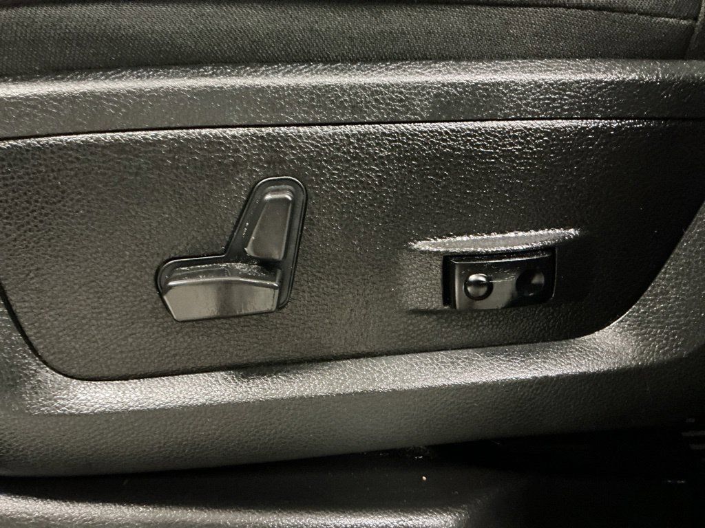 Used 2025 RAM 2500 Big Horn AWD/4WD image 21