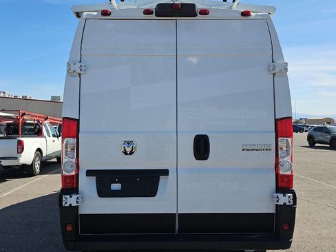 Used 2024 RAM ProMaster 2500 w/ Convenience Group image 3