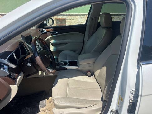 Used 2010 Cadillac SRX Luxury FWD image 13