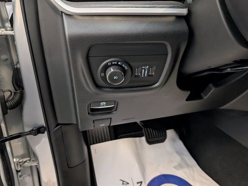 New 2024 Jeep Grand Cherokee L Limited AWD/4WD image 11