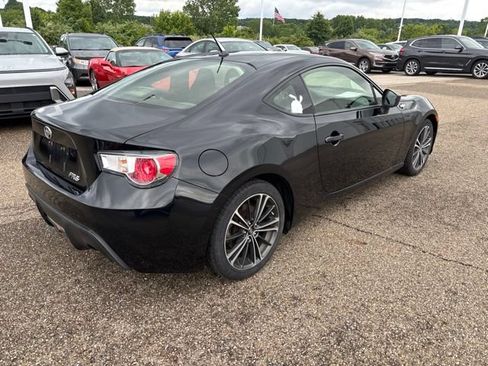 Used 2013 Scion FR-S RWD image 3