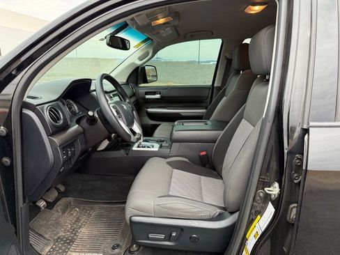 Used 2017 Toyota Tundra SR5 image 9