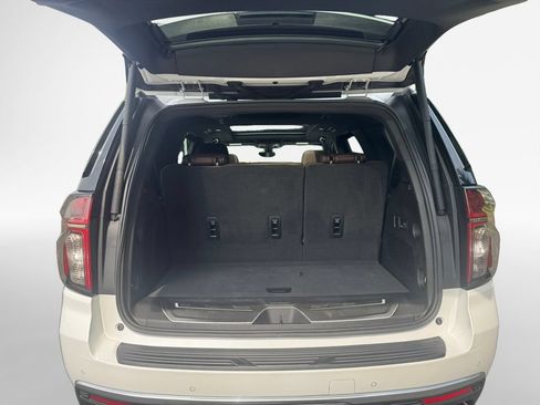 Used 2022 Chevrolet Tahoe High Country w/ LPO, Illumination Package AWD/4WD image 25